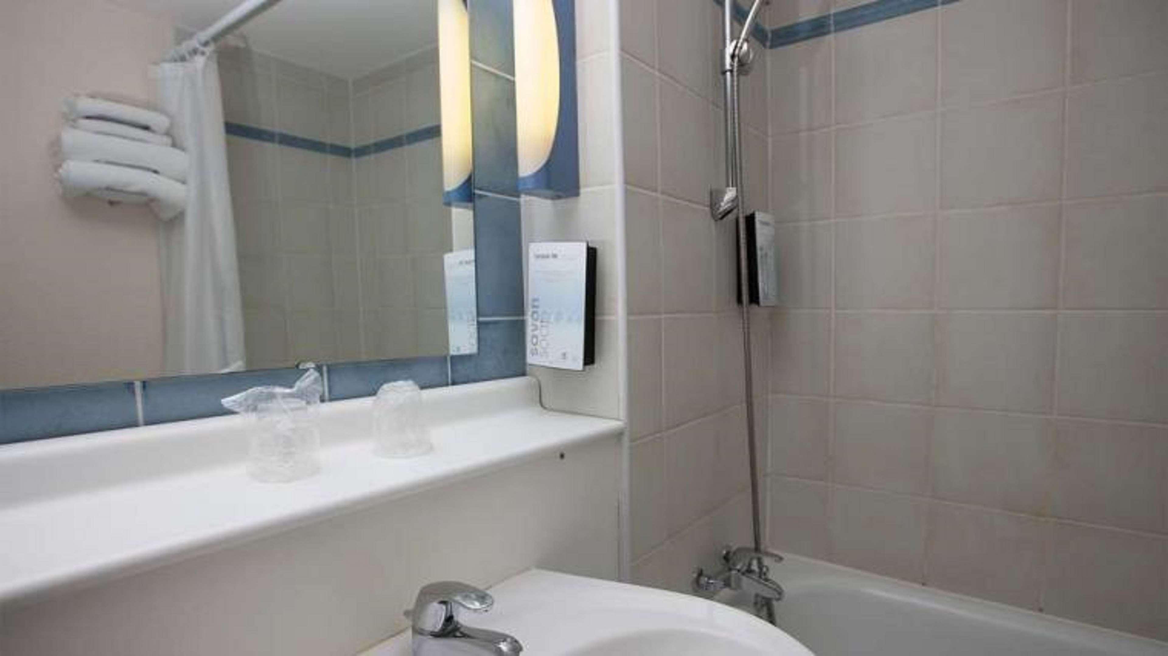 Kyriad Niort - 3* La Creche