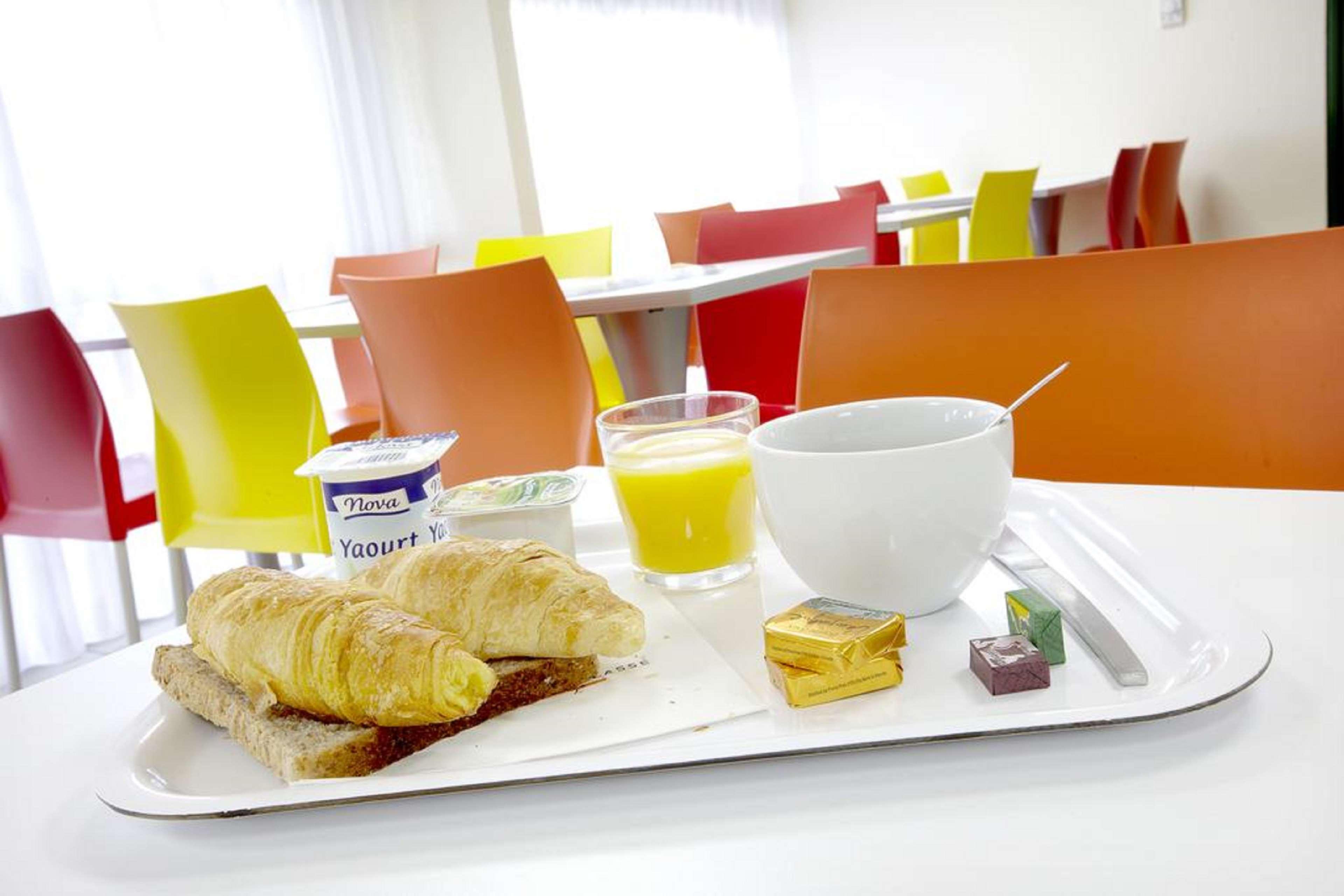 Hotel Kyriad Niort - 3*