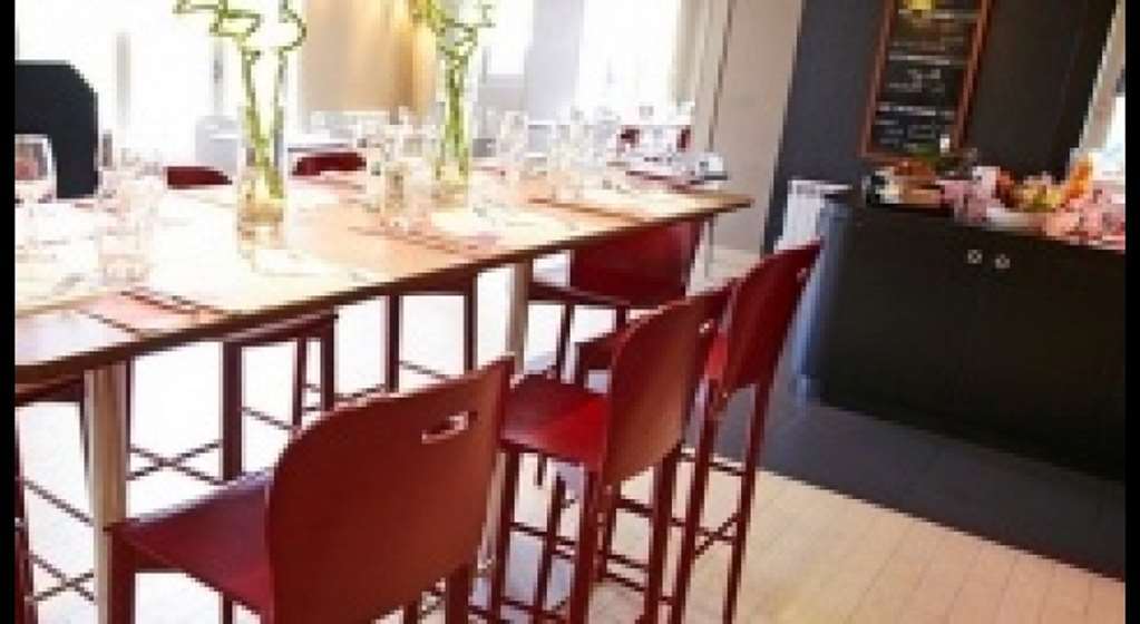 Kyriad Niort - Hotel
